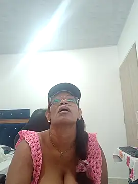 BustyMilf  online show from October 12, 1:10 pm