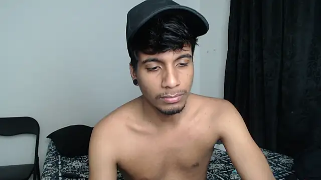 stevenosori online show from October 31, 4:13 am