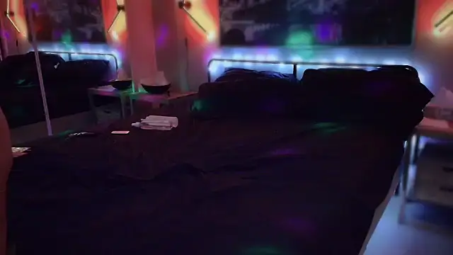 MikyFoxx online show from September 26, 9:46 am