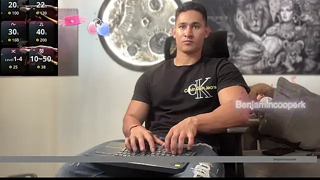 Snapshot of BenjaminCooperk chatting on November 16, 8:09 am BenjaminCooperk online show from November 16, 8:09 am