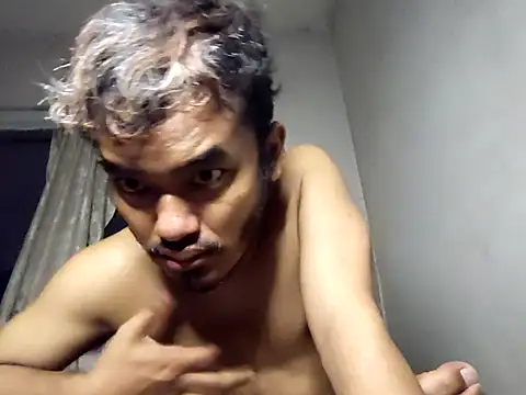 eizy2310 online show from December 9, 8:12 pm