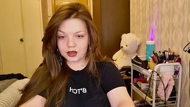 Snapshot of cutewhip chatting on September 15, 6:19 pm cutewhip online show from September 15, 6:19 pm