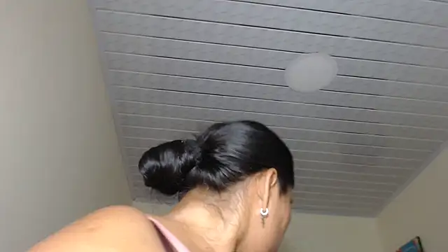 Snapshot of adrixxx38 chatting on October 26, 4:51 am adrixxx38 online show from October 26, 4:51 am