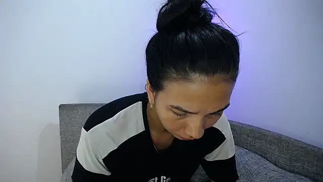 Allyson Smith online show from January 2, 11:06 pm