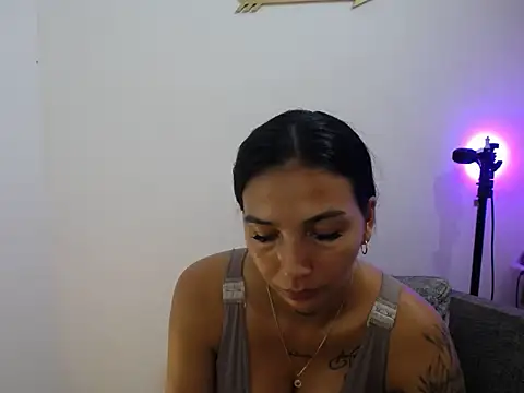 Allyson Smith online show from January 31, 2:48 am