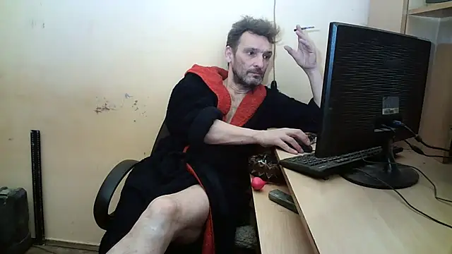 Snapshot of dundyFocus chatting on March 21, 4:29 pm dundyFocus online show from March 21, 4:29 pm