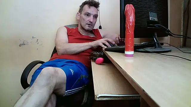 Snapshot of dundyFocus chatting on September 24, 5:22 am dundyFocus online show from September 24, 5:22 am