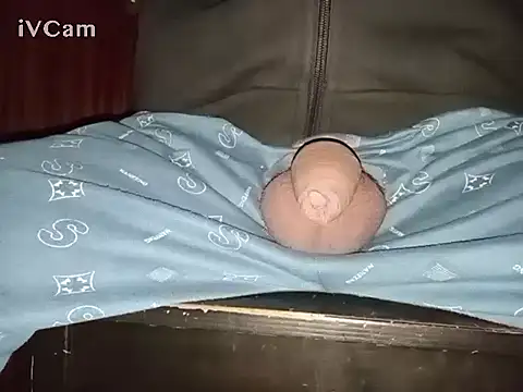 Snapshot of Bigdick666cm chatting on December 10, 5:33 pm Bigdick666cm online show from December 10, 5:33 pm