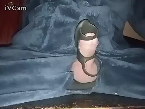 Snapshot of Bigdick666cm chatting on December 28, 5:44 am Bigdick666cm online show from December 28, 5:44 am