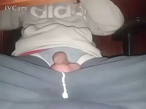 Snapshot of Bigdick666cm chatting on March 16, 3:04 am Bigdick666cm online show from March 16, 3:04 am