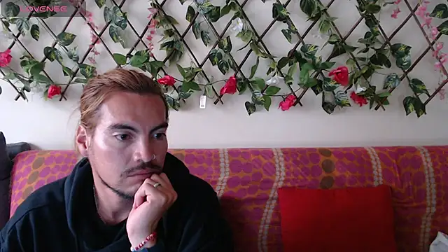 Jack Emily1 online show from April 19, 9:28 pm