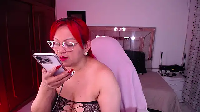 Snapshot of salomecastro_ chatting on October 16, 3:29 am salomecastro online show from October 16, 3:29 am