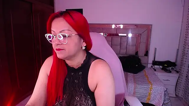 Snapshot of salomecastro_ chatting on October 22, 3:18 am salomecastro online show from October 22, 3:18 am