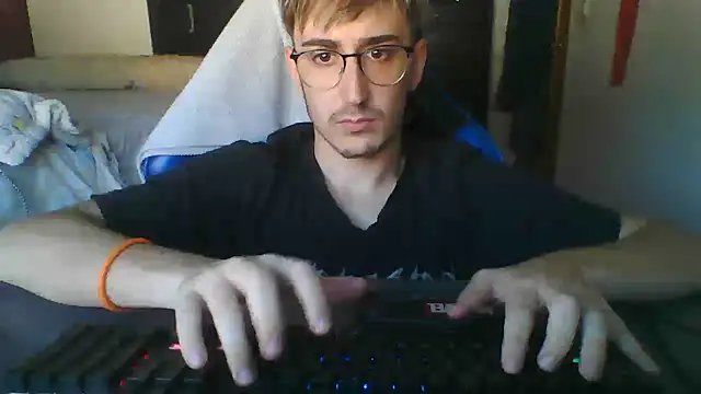 Troycm online show from October 4, 1:53 pm