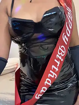 Snapshot of angelwavy chatting on September 19, 12:56 am angelwavy online show from September 19, 12:56 am