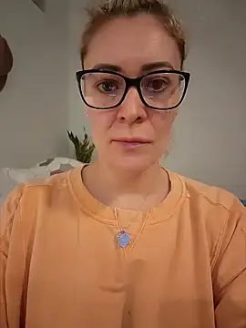 HollyTattoo online show from January 13, 10:47 am