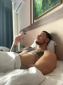 Hot  Tiger online show from February 9, 10:09 am