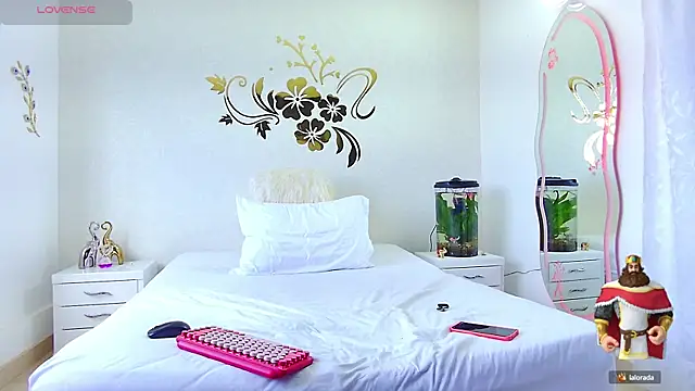 MarcelaFlores online show from November 8, 2:17 pm