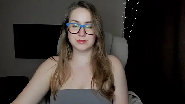 SeasonalSomeone online show from October 27, 11:31 pm