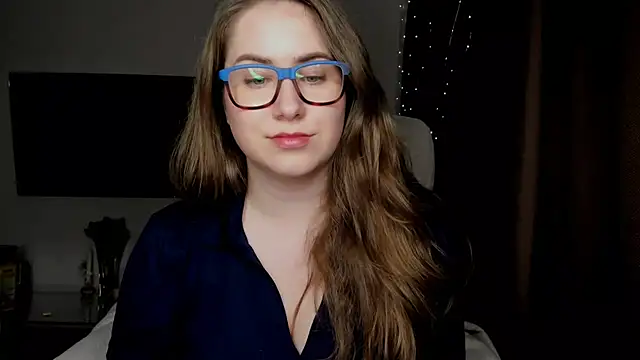 Snapshot of SeasonalSomeone chatting on November 21, 3:11 pm SeasonalSomeone online show from November 21, 3:11 pm