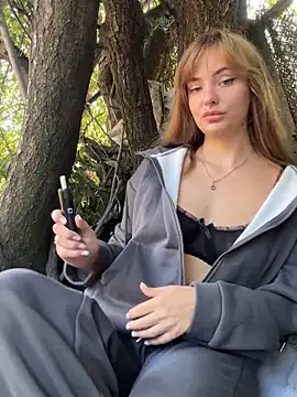 Snapshot of Night_dreams chatting on September 13, 7:52 am Night dreams online show from September 13, 7:52 am