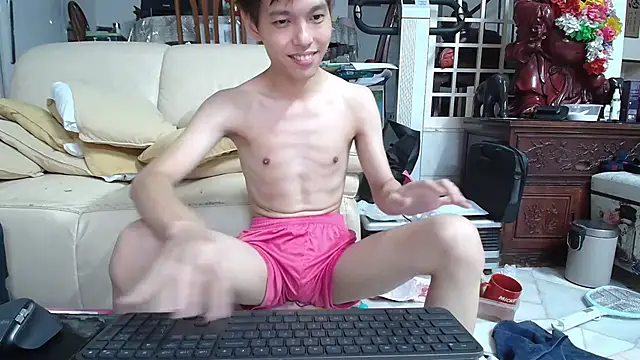 Snapshot of andrewooi chatting on December 10, 11:54 am andrewooi online show from December 10, 11:54 am