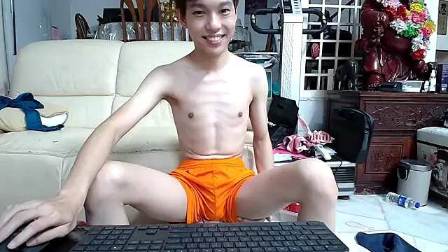 Snapshot of andrewooi chatting on December 20, 6:35 pm andrewooi online show from December 20, 6:35 pm