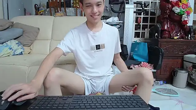 Snapshot of andrewooi chatting on January 4, 6:30 pm andrewooi online show from January 4, 6:30 pm