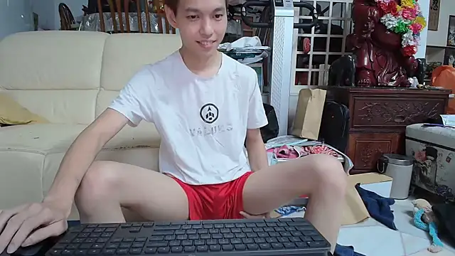 Snapshot of andrewooi chatting on January 25, 10:08 am andrewooi online show from January 25, 10:08 am