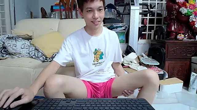 Snapshot of andrewooi chatting on February 23, 3:08 pm andrewooi online show from February 23, 3:08 pm