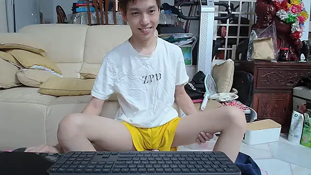 Snapshot of andrewooi chatting on February 26, 1:08 pm andrewooi online show from February 26, 1:08 pm