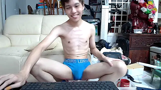 Snapshot of andrewooi chatting on March 21, 5:34 pm andrewooi online show from March 21, 5:34 pm