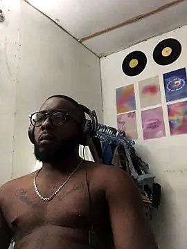 livepro online show from November 19, 4:45 am