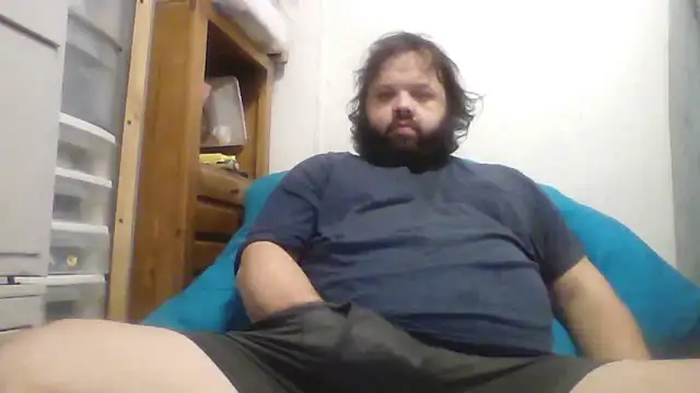 Snapshot of Strongbutgentle36 chatting on December 5, 6:54 am Strongbutgentle36 online show from December 5, 6:54 am