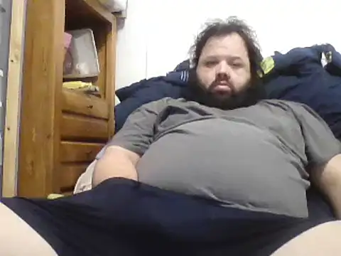 Snapshot of Strongbutgentle36 chatting on December 15, 6:18 am Strongbutgentle36 online show from December 15, 6:18 am