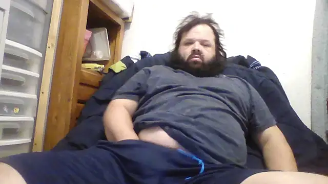 Snapshot of Strongbutgentle36 chatting on December 19, 4:13 am Strongbutgentle36 online show from December 19, 4:13 am