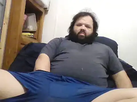 Snapshot of Strongbutgentle36 chatting on December 21, 4:09 am Strongbutgentle36 online show from December 21, 4:09 am