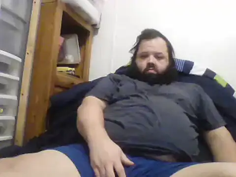 Snapshot of Strongbutgentle36 chatting on December 23, 4:12 am Strongbutgentle36 online show from December 23, 4:12 am