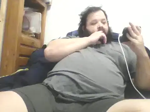 Snapshot of Strongbutgentle36 chatting on January 1, 5:01 am Strongbutgentle36 online show from January 1, 5:01 am