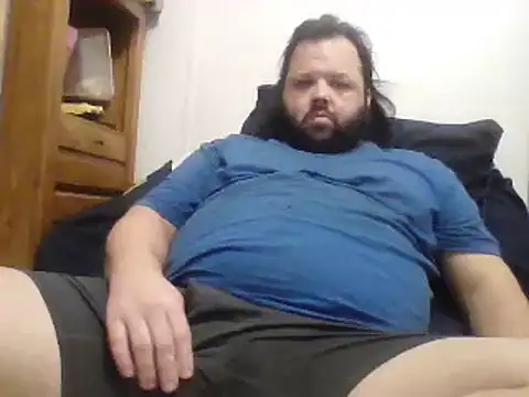 Snapshot of Strongbutgentle36 chatting on February 10, 5:36 am Strongbutgentle36 online show from February 10, 5:36 am