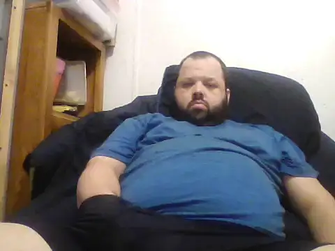 Snapshot of Strongbutgentle36 chatting on February 26, 4:25 am Strongbutgentle36 online show from February 26, 4:25 am