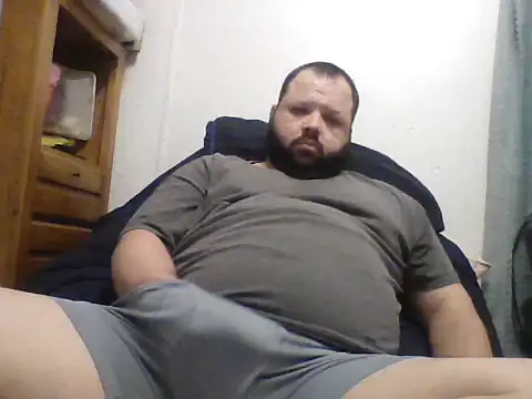 Snapshot of Strongbutgentle36 chatting on March 6, 3:24 am Strongbutgentle36 online show from March 6, 3:24 am