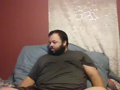 Snapshot of Strongbutgentle36 chatting on October 12, 9:19 am Strongbutgentle36 online show from October 12, 9:19 am