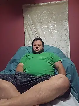 Snapshot of Strongbutgentle36 chatting on November 17, 7:25 am Strongbutgentle36 online show from November 17, 7:25 am