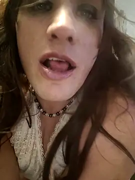 MaddyC6992 online show from October 14, 5:19 am