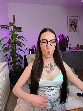 Trixie-Tainted online show from March 12, 10:59 am