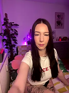 Trixie-Tainted online show from September 9, 9:53 am