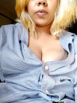 Snapshot of Nainagupta7890 chatting on November 19, 6:13 am Nainagupta7890 online show from November 19, 6:13 am