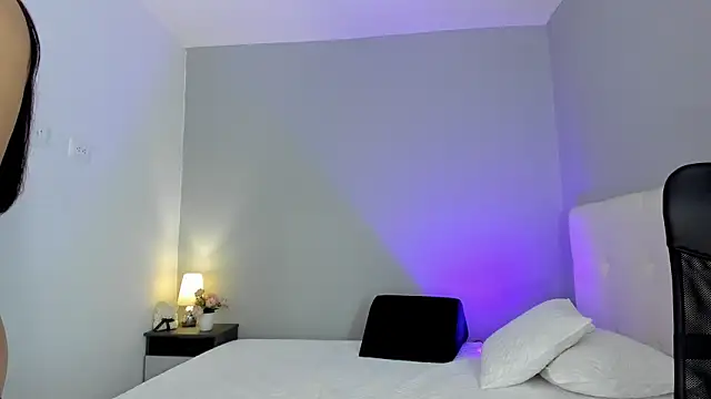 NataliaBuiles online show from March 13, 8:32 pm