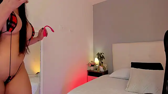 NataliaBuiles online show from October 9, 4:05 pm